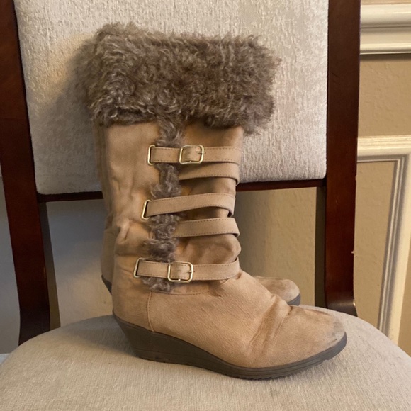 Kids Tan Fur Boots - Picture 2 of 4